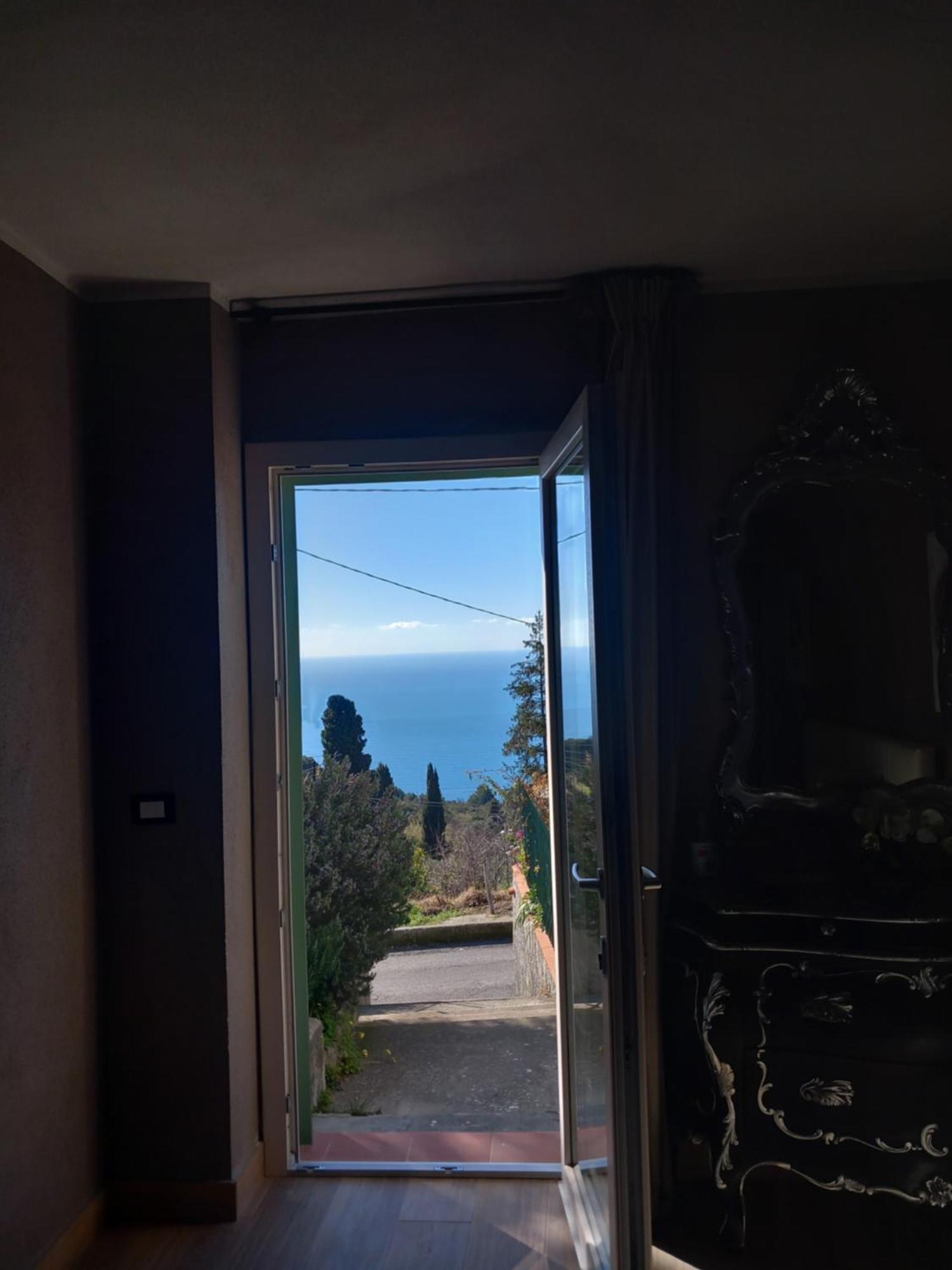 Dolci Risvegli Appartamento Vista Mare Ventimiglia Szoba fotó