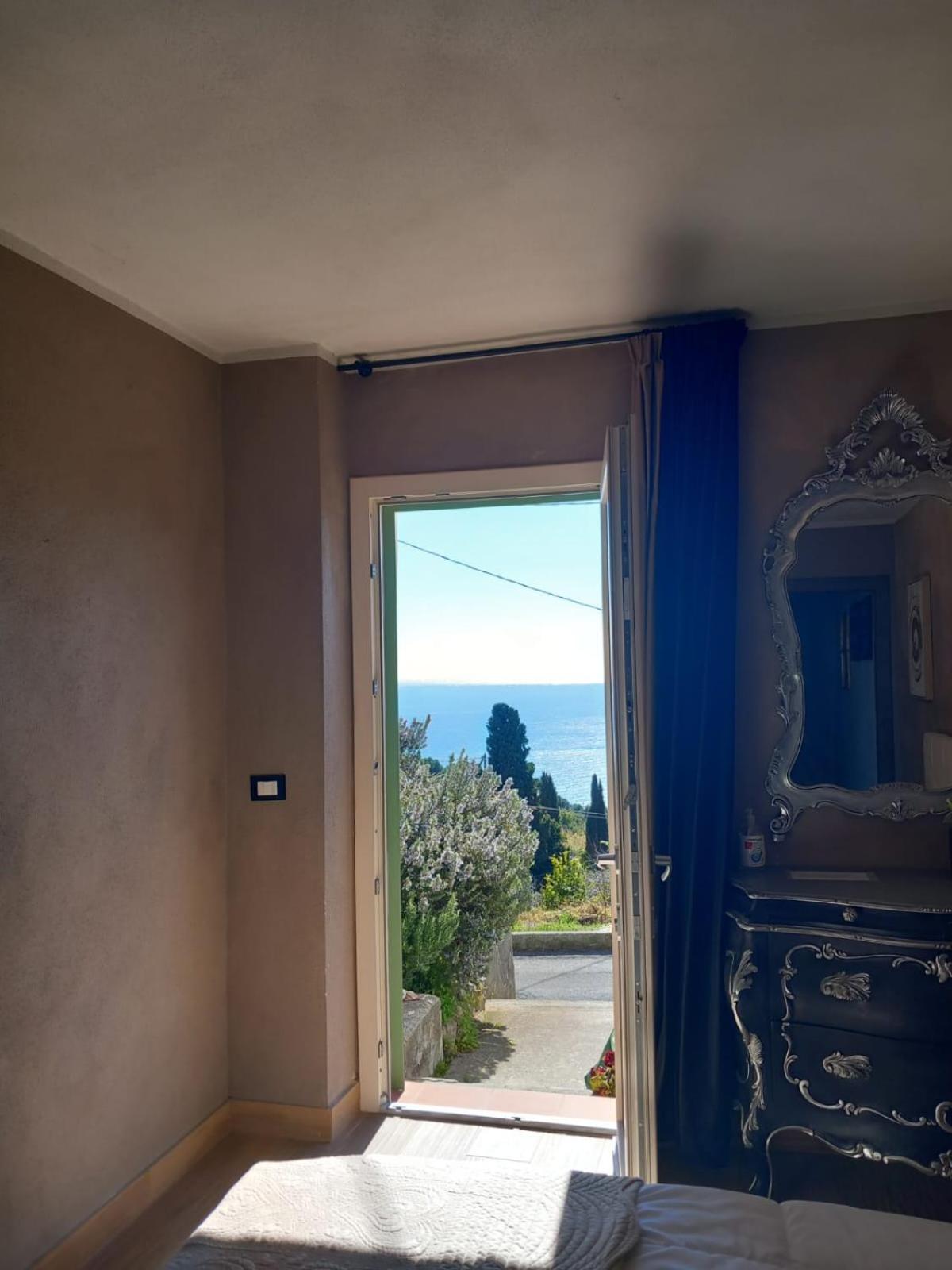 Dolci Risvegli Appartamento Vista Mare Ventimiglia Szoba fotó